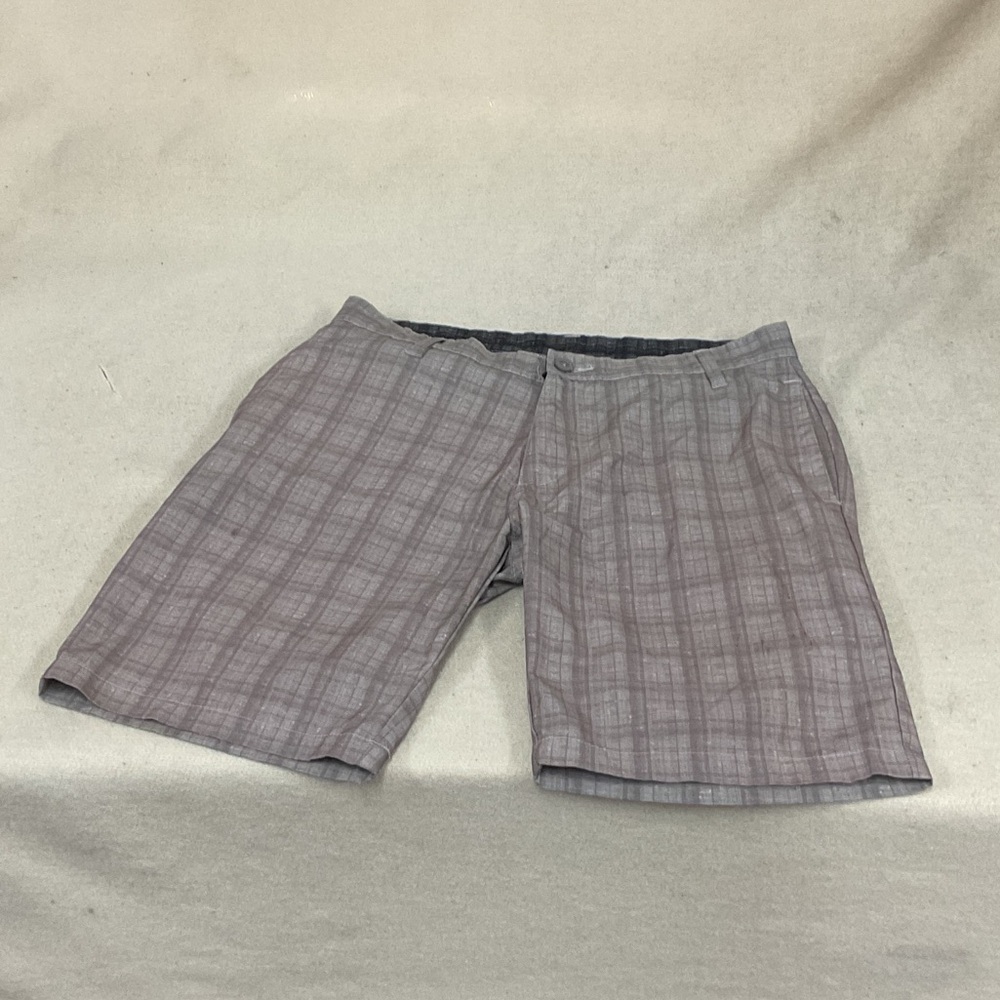 EUC Mens burnside shorts